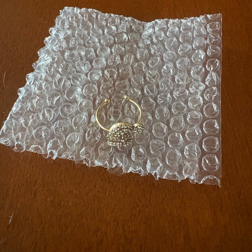 Elegant Gold and Silver Women's Ring